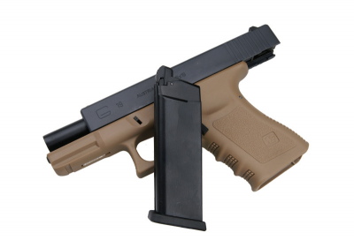 Купити Страйкбольний пістолет WE Glock 19 Gen3. Metal Tan GBB в магазині Strikeshop
